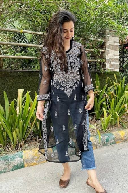 What to Wear Under Sheer Chikankari Kurti