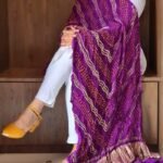 Bandhani dupatta styling