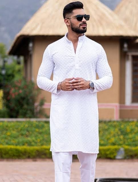 what to wear under white kurta for men